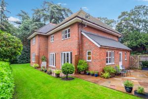 Photo 16- click for photo gallery